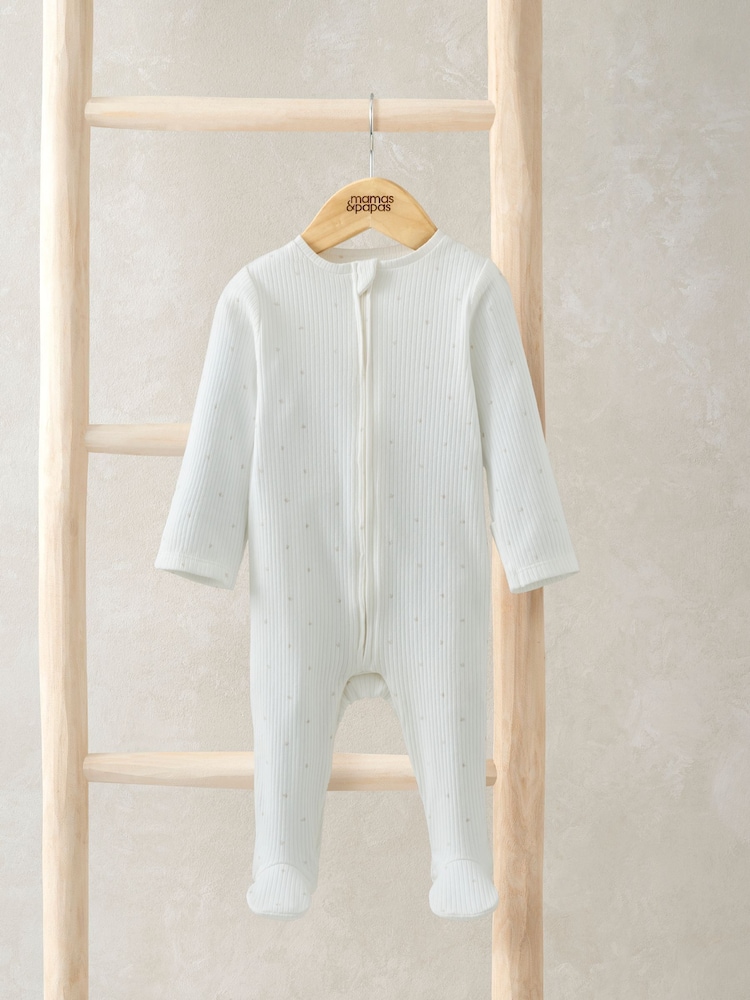 Pijama tipo pelele blanco con estampado de lunares de Mamas & Papas - Imagen 1 de 3