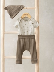 Conjunto de sombrero, leggings y bodi de algodón 100 % en marrón con diseño de ositos de Mamas & Papas - Imagen 1 de 5