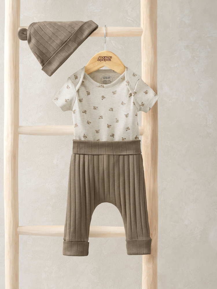 Conjunto de sombrero, leggings y bodi de algodón 100 % en marrón con diseño de ositos de Mamas & Papas - Imagen 1 de 5
