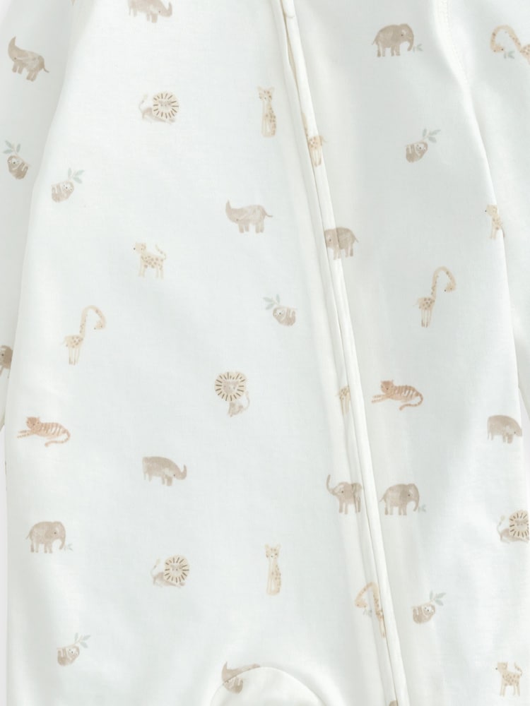 Pijamas tipo pelele de algodón 100 % en color crema con cremallera asimétrica y estampado de safari de Mamas & Papas - Imagen 3 de 3