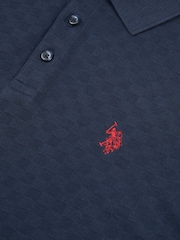 من U.S. Polo Assn. قميص بولو مربعات قطن 100% بارز الملمس للرجال - صورة 3 من 4