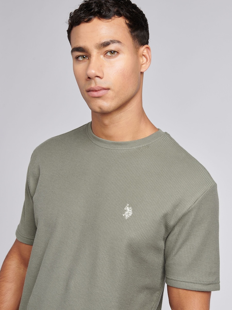 U.S. Polo Assn Green Mens Vertical Texture 100% Cotton T-Shirt - Image 2 of 8 U.S. Polo Assn Green Mens Vertical Texture 100% Cotton T-Shirt - Image 2 of 8