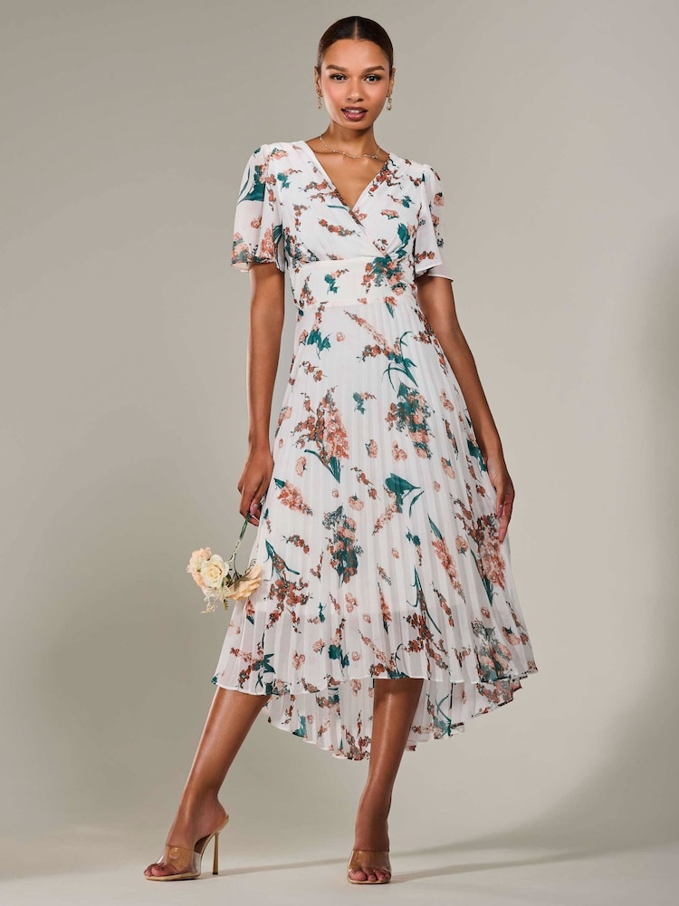 Natur - Jolie Moi Plissiertes Chiffon-Maxikleid mit Flügelärmeln - Bild 1 von 6 Natur - Jolie Moi Plissiertes Chiffon-Maxikleid mit Flügelärmeln - Bild 1 von 6