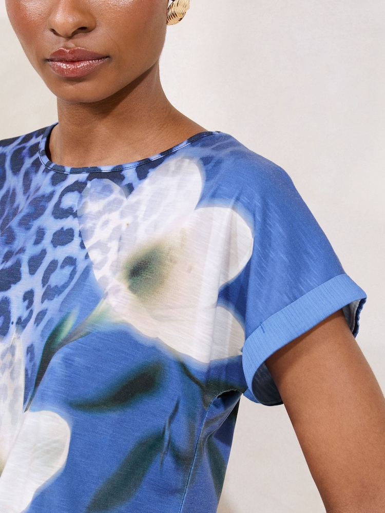 Lipsy Blue Printed Bubble Hem T-Shirt - Image 4 of 4