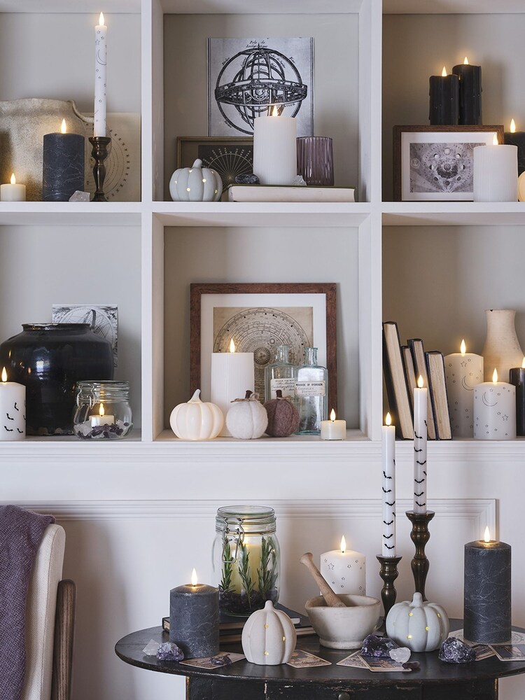 Lights4fun Grey TruGlow® LED Pillar Candle Trio - Image 4 of 4 Lights4fun Grey TruGlow® LED Pillar Candle Trio - Image 4 of 4