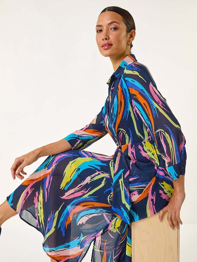 Roman – Hemdblusenkleid mit abstraktem Print und Bindedetail vorne - Bild 1 von 5 Roman – Hemdblusenkleid mit abstraktem Print und Bindedetail vorne - Bild 1 von 5