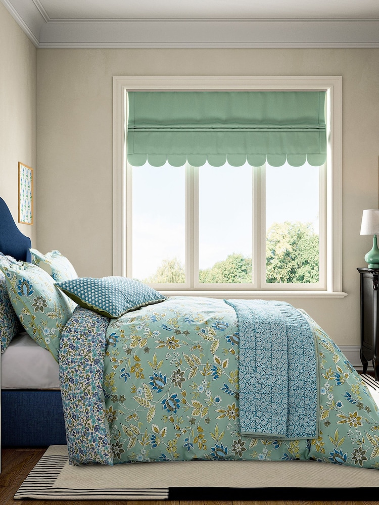 Land & Shore Green Aster Hand Stitched Decorative Throw - Image 2 of 4