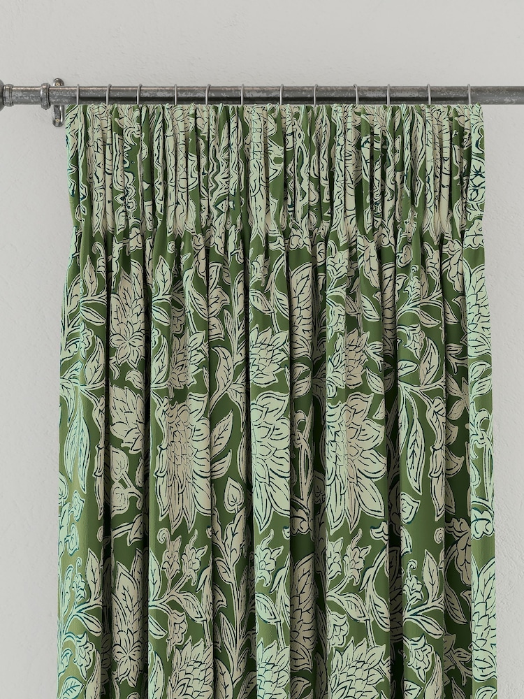Land & Shore Green Rowallane Lined Pencil Pleat Curtains - Image 3 of 3