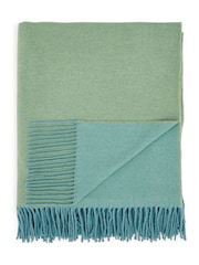 Land & Shore Green Espie Knit Throw - Image 2 of 2