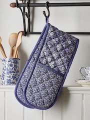 Burleigh X Bedeck Of Belfast Blue Calico Double Oven Gloves - Image 3 of 3