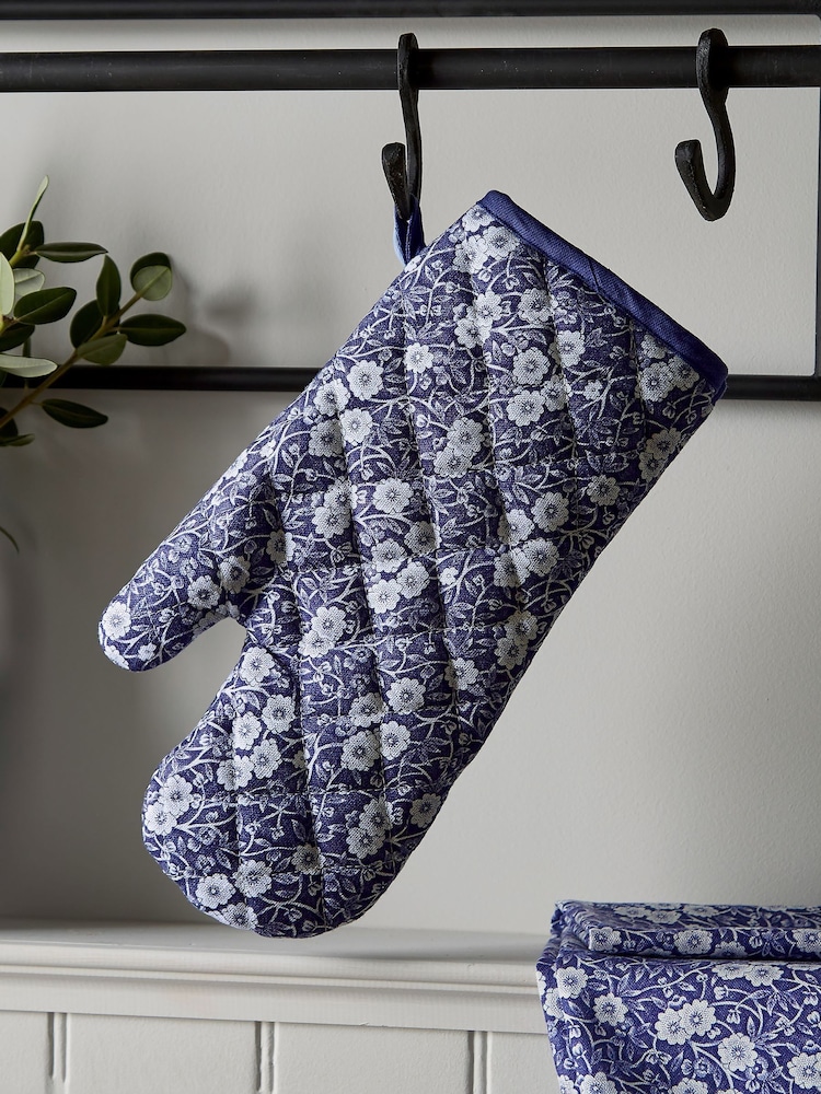 Burleigh X Bedeck Of Belfast Blue Calico Single Oven Gloves - Image 3 of 3