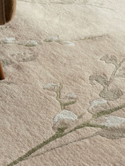 Laura Ashley Green Pussy Willow Hedgerow Rug - Image 4 of 9