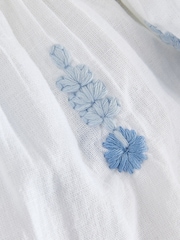 Blue/White Embroidered - طقم من بلوزة وبنطلون متناسق (3 شهور - 8 سنوات) - صورة 9 من 11