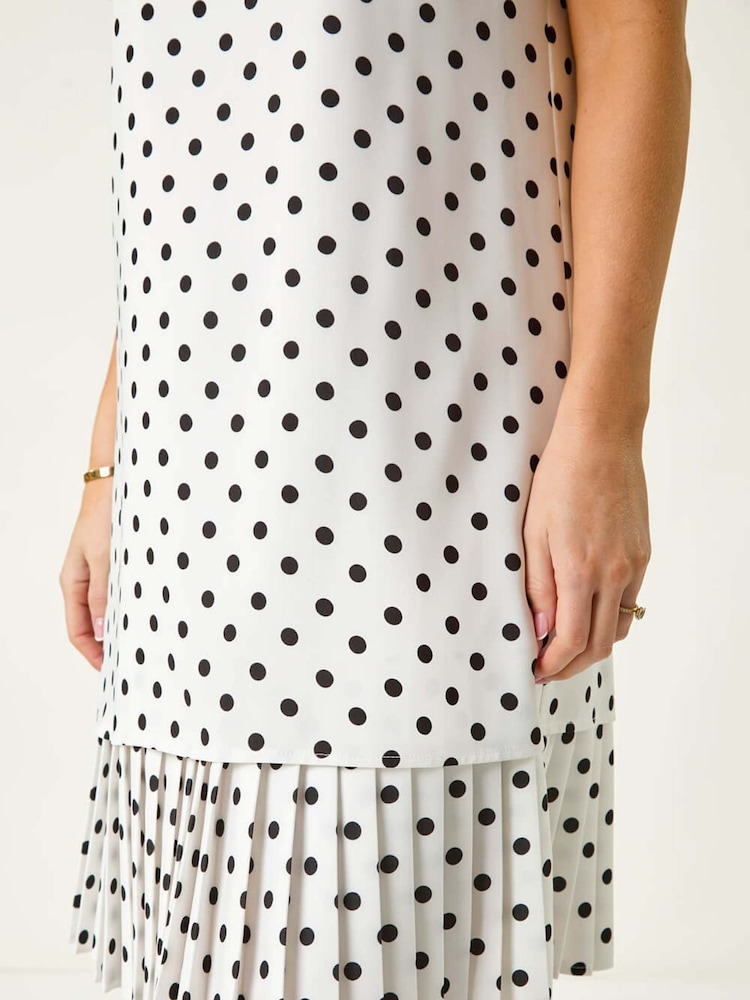 Roman White Petite Spot Print Pleated Shift Dress - Image 7 of 7