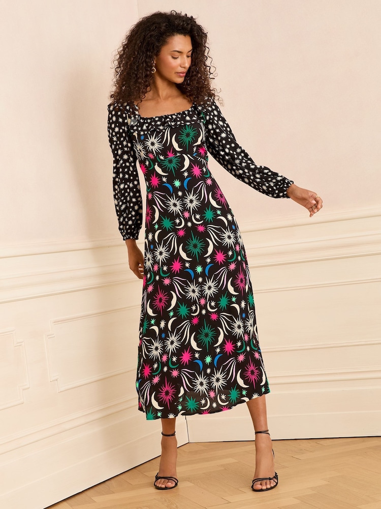 Love & Roses Black Star Printed Ruffle Midi Dress - Image 4 of 4