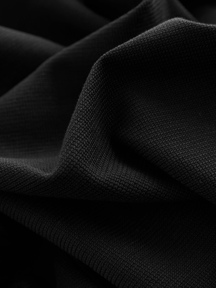 Negro - Textured Smart Zip Neck Polo Shirt - Imagen 3 de 3