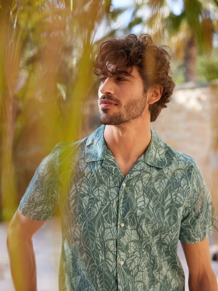 Tog 24 Green Otto Mens Night Sea Print 100% Cotton Shirt - Image 1 of 7