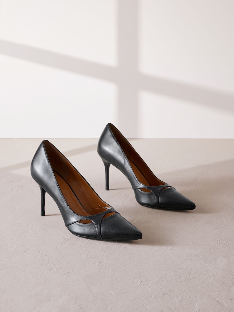 Negro - Signature Premium Leather Cutout Detail Pointed Toe Court Heels - Imagen 2 de 7 Negro - Signature Premium Leather Cutout Detail Pointed Toe Court Heels - Imagen 2 de 7