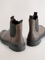 Chocolate Brown Oiled Leather - Forever Comfort® Round Toe Chelsea Boots - Imagem 7 de 9