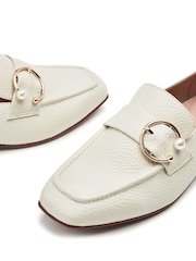 Moda in Pelle čevlji z oglatim sprednjim delom in zaponko z biseri Forest Pearl - Slika 4 iz 4