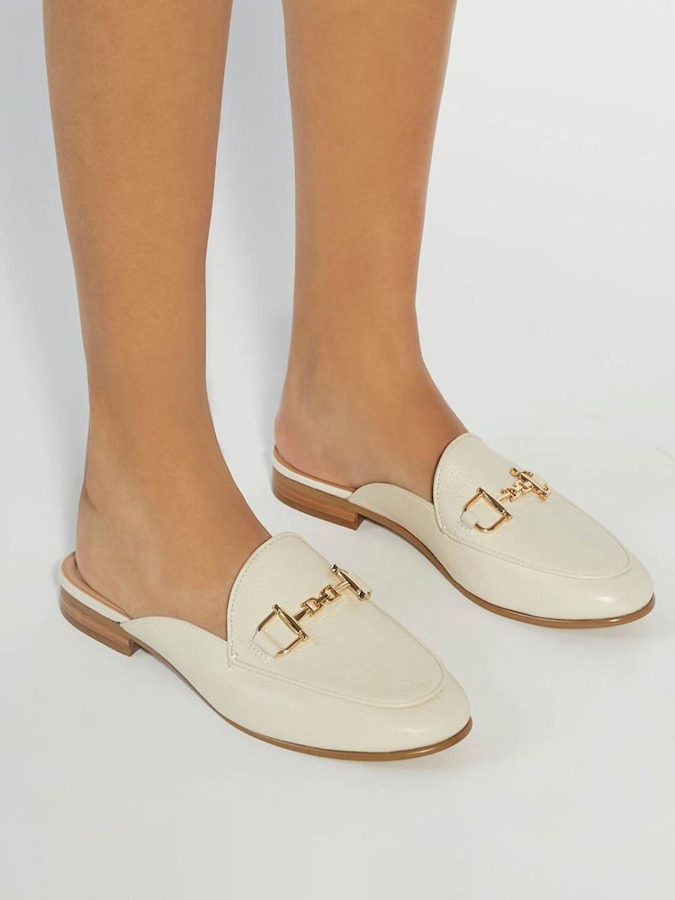 Cream - Dune London čevlji z blagovno znamko in obrobo iz usnja Dune London Glair - Slika 1 iz 6 Cream - Dune London čevlji z blagovno znamko in obrobo iz usnja Dune London Glair - Slika 1 iz 6