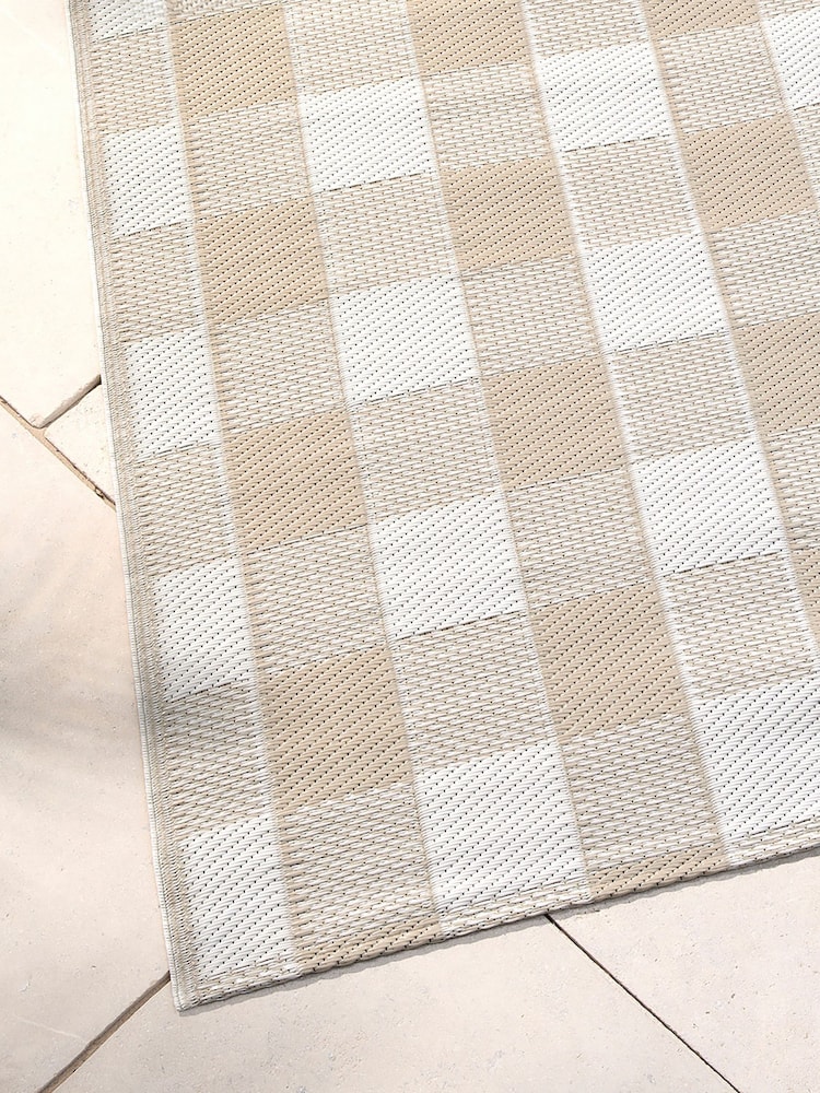 Dreams & Drapes Natural Gingham UV Resistant Outdoor Rug - Image 2 of 4