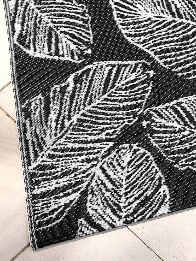 Fusion Black Matteo UV Resistant Outdoor Rug - Image 2 of 3