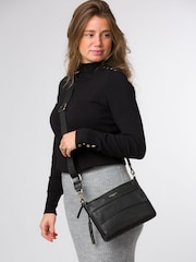 Pure Luxuries London 'Poole' Leather Cross-Body Black Bag - Image 6 of 8
