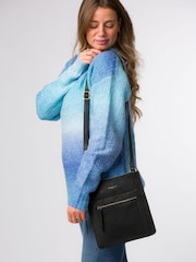 Pure Luxuries London 'Folkestone' Leather Cross-Body Black Bag - Image 5 of 6