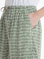 Tog 24 Green Womens Callie Shorts - Image 5 of 6