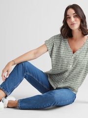 Tog 24 Womens Meredith Short Sleeve Dash Print Shirt - صورة 5 من 7