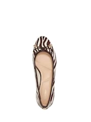 Animal Rjava - Dune London Amazing plisiran Pearl pentlja čevlji s plosko peto/brez pete čevlji - Slika 5 iz 6