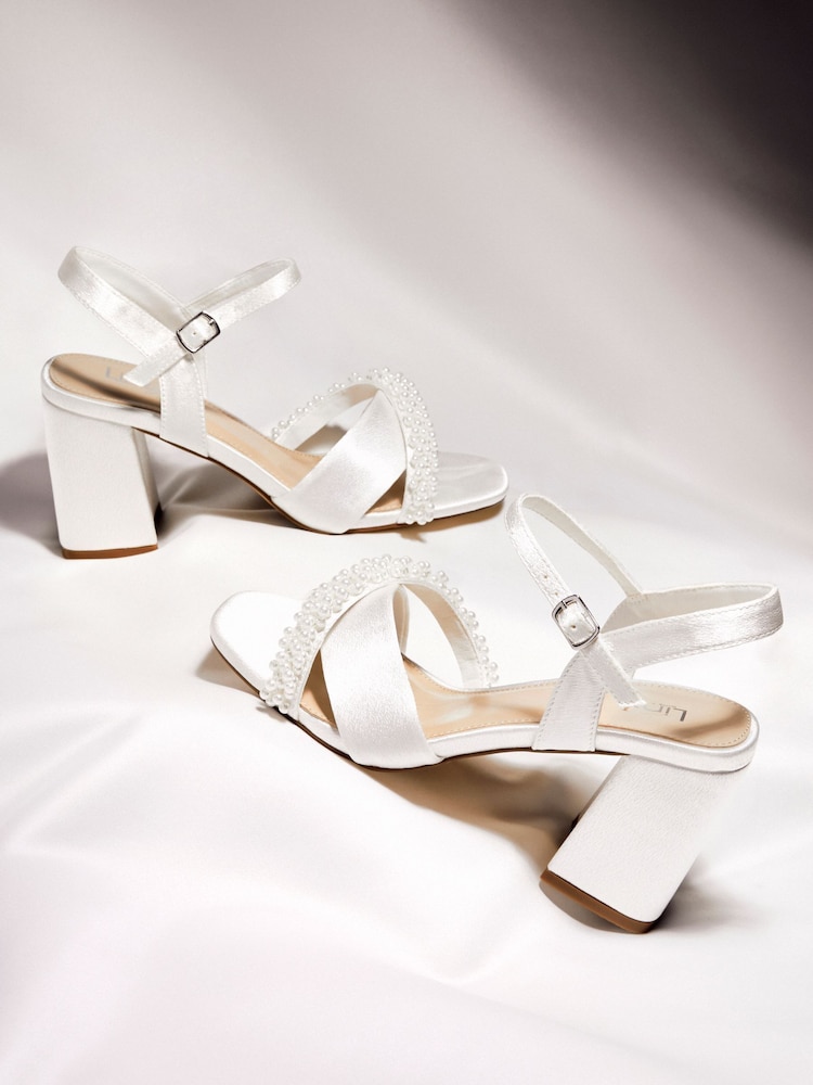 Linzi Devotion Wide Fit Block Heels With Pearl Embellished Strap - Imagen 2 de 7 Linzi Devotion Wide Fit Block Heels With Pearl Embellished Strap - Imagen 2 de 7