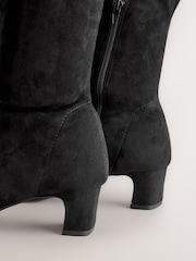 Negro - Forever Comfort® Chisel Toe Knee Sock Boots - Imagen 3 de 5