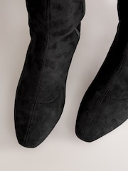 Negro - Forever Comfort® Chisel Toe Knee Sock Boots - Imagen 4 de 5