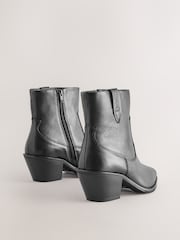 Usnje črne barve - Kavbojski gležnjarji s široko peto Forever Comfort® - Slika 3 iz 5