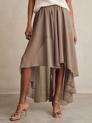 Reiss Mink Neutral Lucie Petite Sheer-Overlay High-Low Shorts - Image 4 of 7