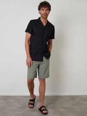 Черный - Threadbare 100% Cotton Textured Revere Collar Short Sleeve Shirt - Изображение 3 из 4
