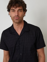 Черный - Threadbare 100% Cotton Textured Revere Collar Short Sleeve Shirt - Изображение 4 из 4