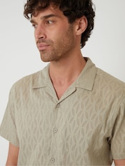 Бежевый - Threadbare 100% Cotton Textured Revere Collar Short Sleeve Shirt - Изображение 4 из 5