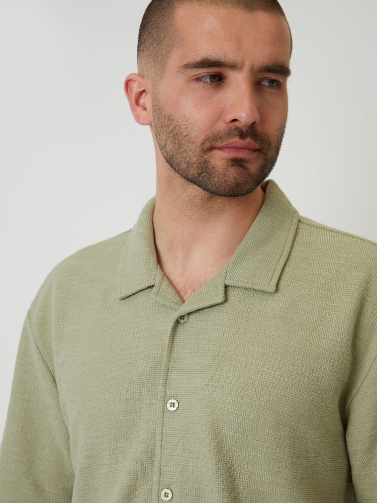 Threadbare Green Textured Revere Collar Short Sleeve Shirt - Image 4 of 4