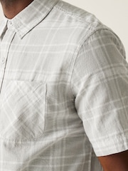 Regatta Grey Mens Loran Lightweight Shirt - Image 4 of 7