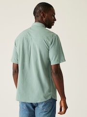 Regatta Green Mens Loran Lightweight Shirt - Image 2 of 7