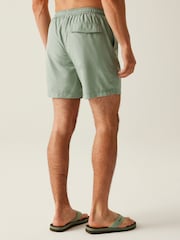 Зеленый - Regatta Mens Mackleyna Swim Shorts - Изображение 2 из 7