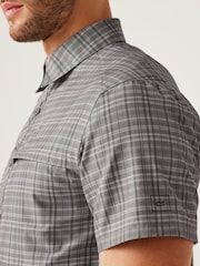 Regatta Grey Mens Travel Packaway Short Sleeve Shirt - Image 4 of 7