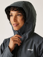رمادي - سترة نسائية مضادة للماء Birchdale II من Regatta - صورة 6 من 9