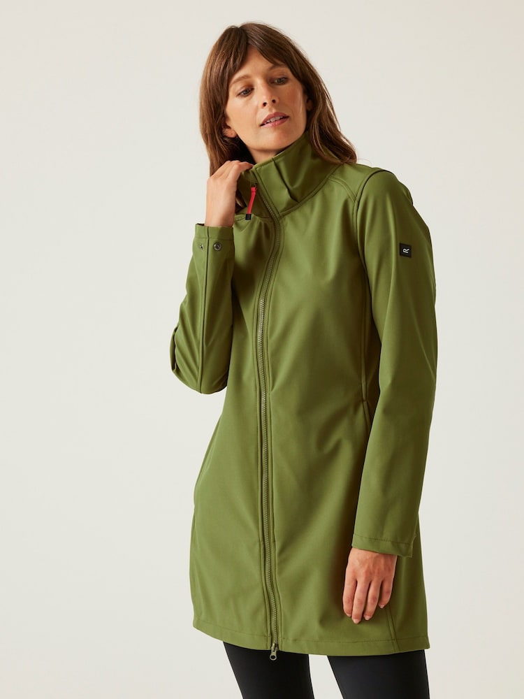 Regatta Green Womens Carisbrooke Softshell Jacket - Image 2 of 8