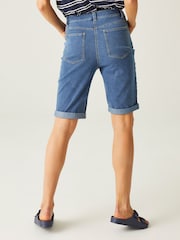 Azul - Regatta Erdre Denim Look Cotton Blend Shorts - Imagen 2 de 7