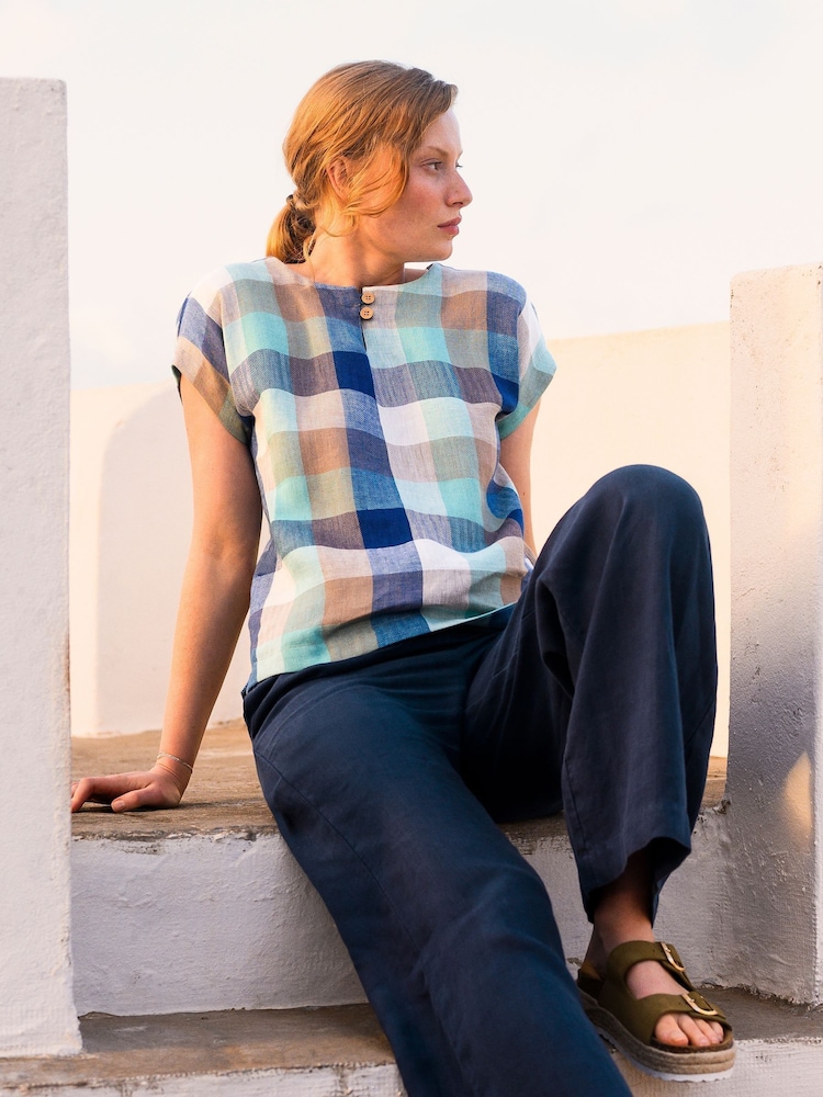 Celtic & Co. Green Button Detail 100% Linen Top - Image 1 of 4