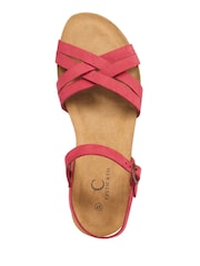 Vermelho - Celtic & Co.. Sandalsrasteiras com tiras múltiplas e bico aberto - Imagem 5 de 6